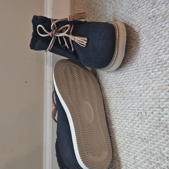 Women's SANUK Black Ankle Boots - Picture 4 of 5